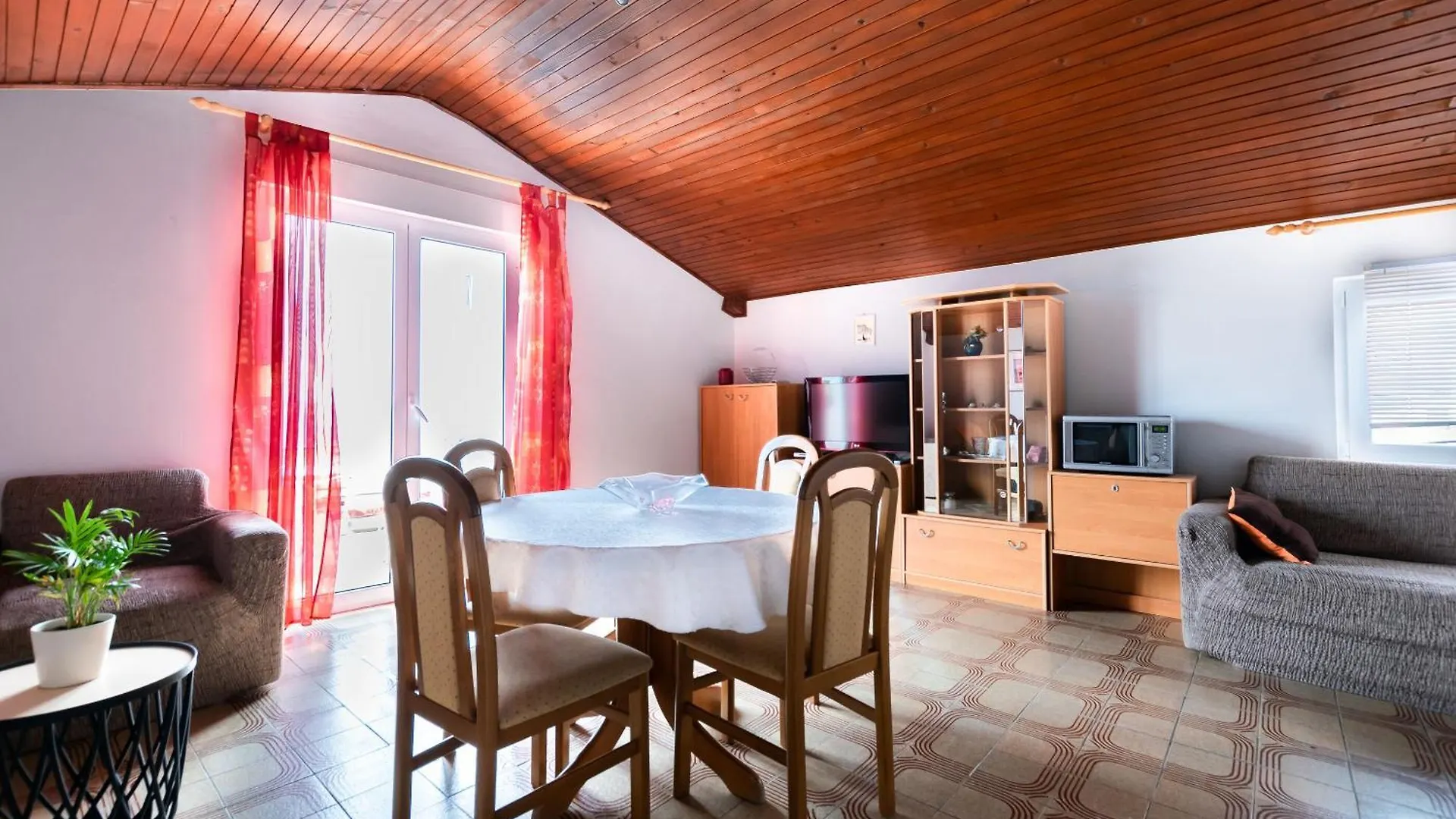 Apartments Antonija Kampor Croatia
