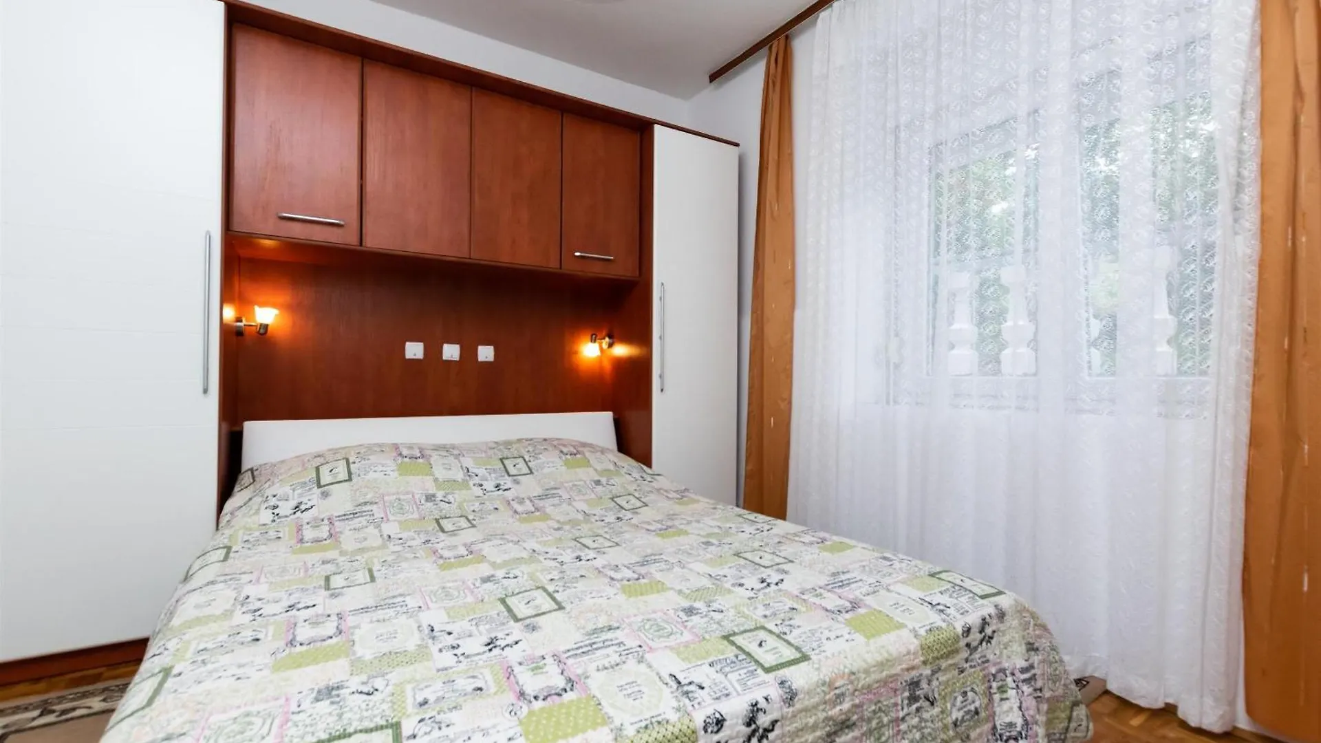 Apartments Antonija Kampor